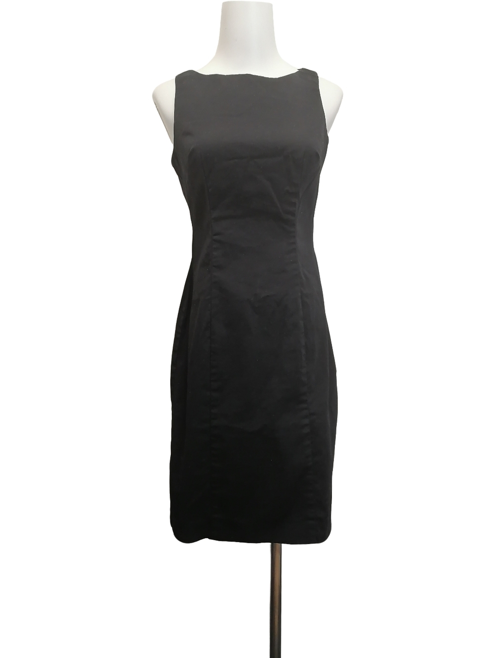 🐞🐞🐞 Classic Black Sleeveless Sheath Dress